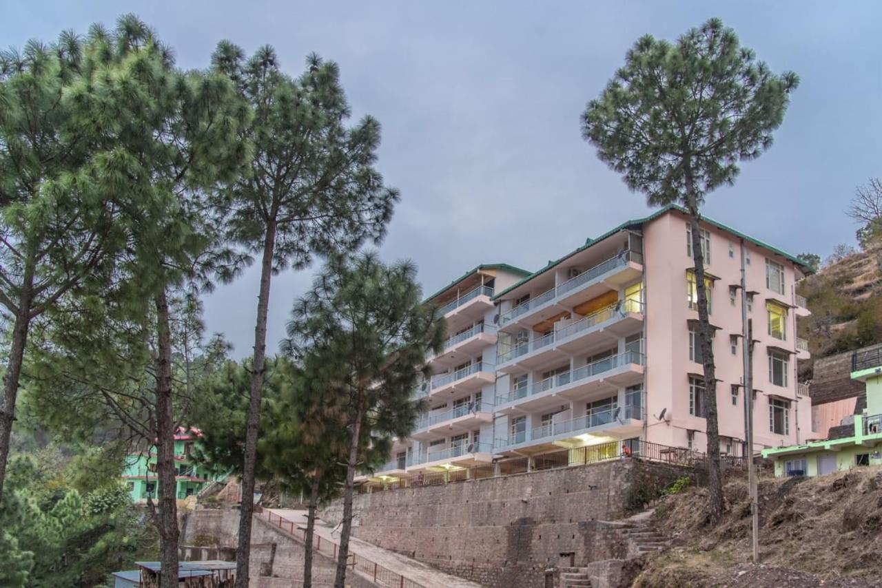 The Western Heights I Serviced Apartments I Pvt Balcony I Lift I Peacefull Area I Family Accomodation I Kasauli I By Exotic Stays Exterior photo