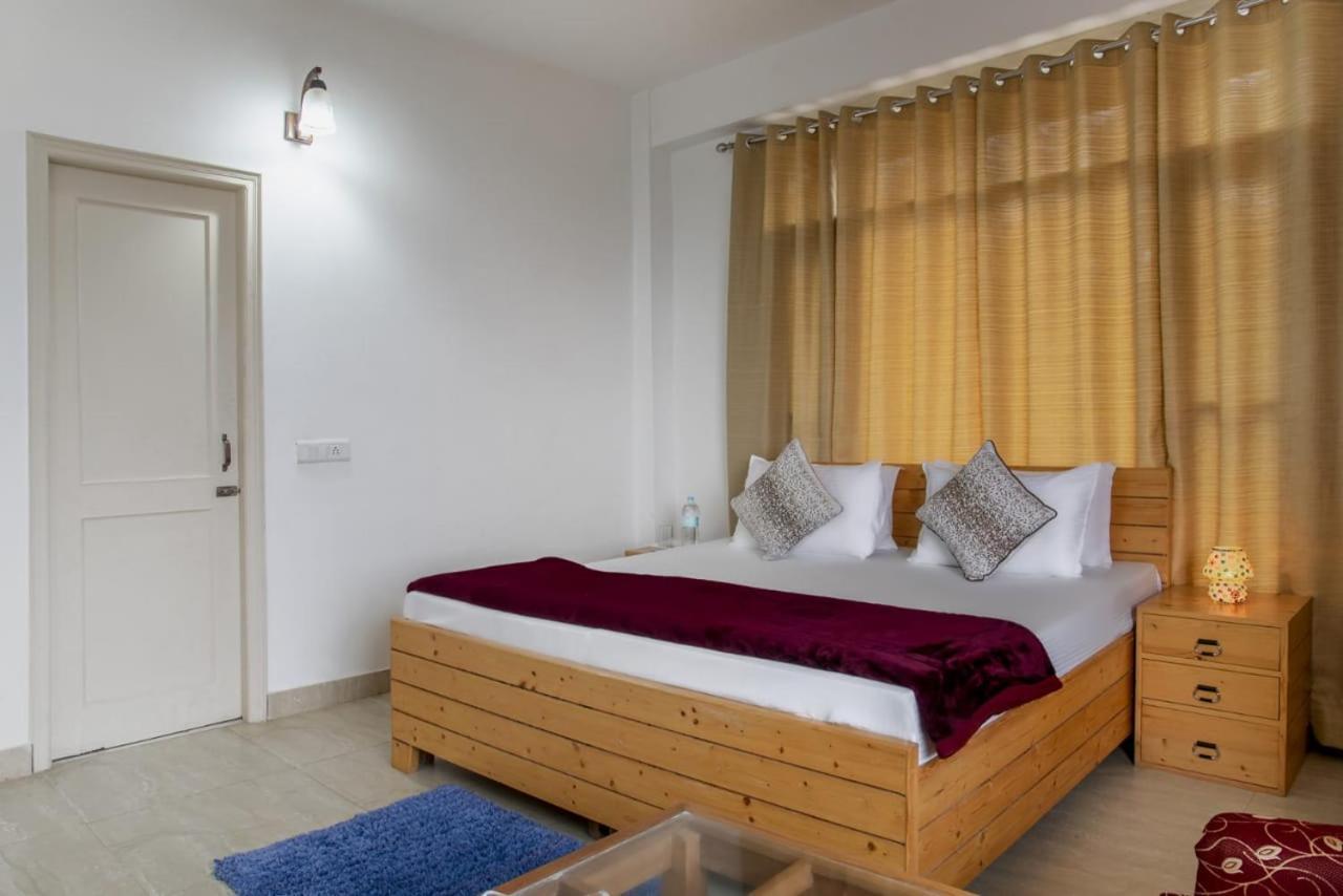 The Western Heights I Serviced Apartments I Pvt Balcony I Lift I Peacefull Area I Family Accomodation I Kasauli I By Exotic Stays Exterior photo