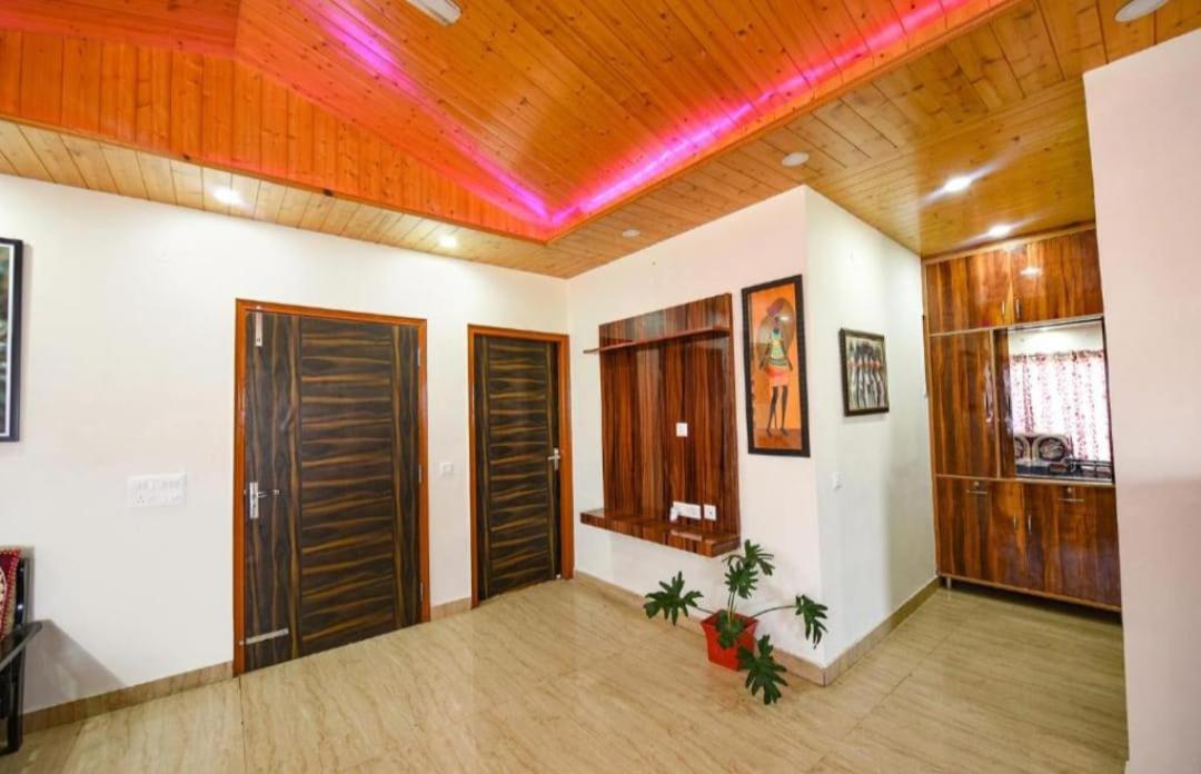 The Western Heights I Serviced Apartments I Pvt Balcony I Lift I Peacefull Area I Family Accomodation I Kasauli I By Exotic Stays Exterior photo