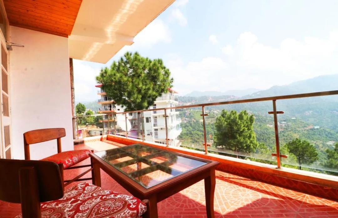 The Western Heights I Serviced Apartments I Pvt Balcony I Lift I Peacefull Area I Family Accomodation I Kasauli I By Exotic Stays Exterior photo